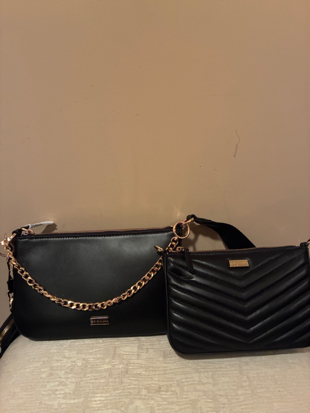 Crossbody Multi-Set Handbag - Picture 6 of 9